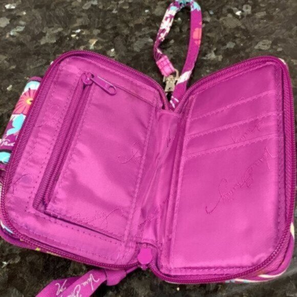 NWT Vera Bradley Zippered Wristlet Flutterby Wallet Purple - Picture 4 of 7